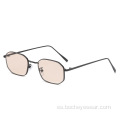 Nuevas gafas de sol de montura pequeña con polígono de moda, gafas de sol de metal de tendencia europea y americana, gafas de sol estilo callejero s21039